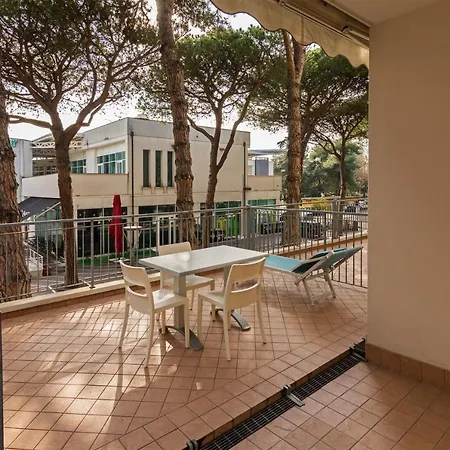 Nest - A Pochi Passi Dal Mare Hotel apartamentowy Riccione