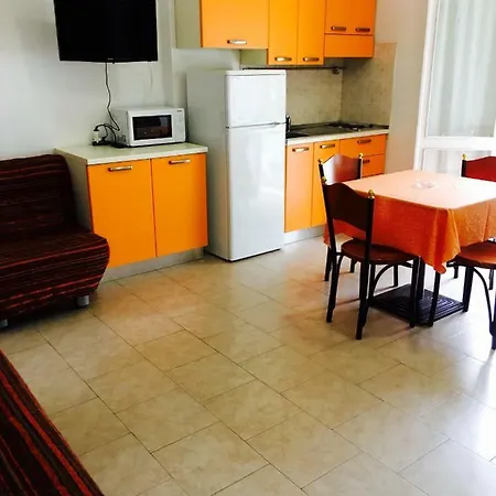 Nest - A Pochi Passi Dal Mare Hotel apartamentowy Riccione