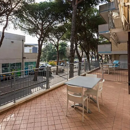 Nest - A Pochi Passi Dal Mare 4*