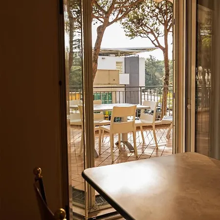 Nest - A Pochi Passi Dal Mare Aparthotel 4*