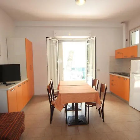 Nest - A Pochi Passi Dal Mare Aparthotel 4*