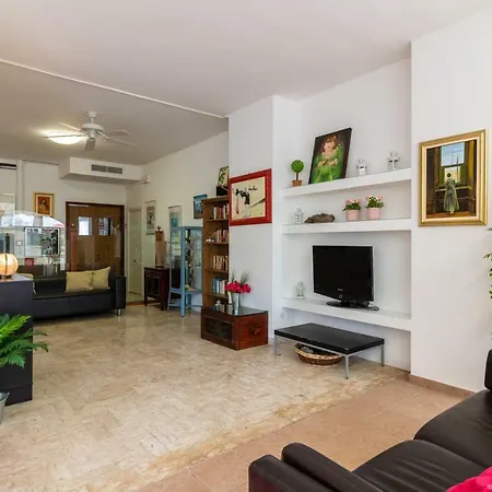 Nest - A Pochi Passi Dal Mare Aparthotel 4*