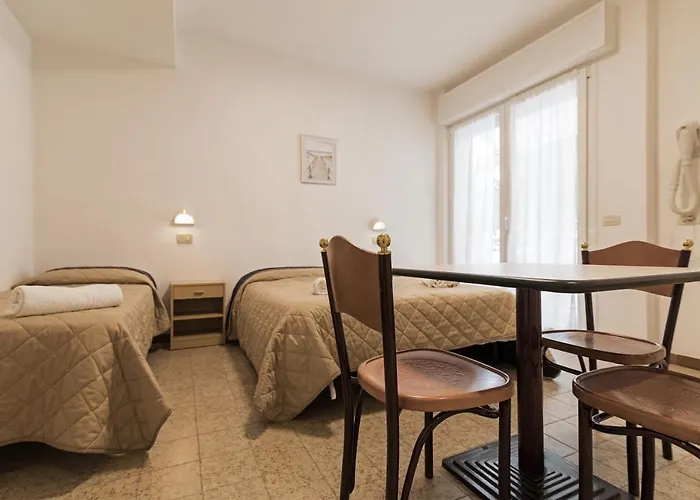 Apart-hotel Nest - A Pochi Passi Dal Mare