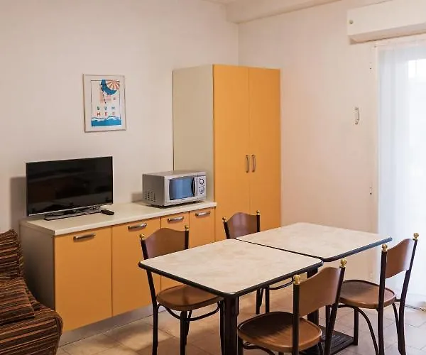 Nest - A Pochi Passi Dal Mare 아파트호텔 4*